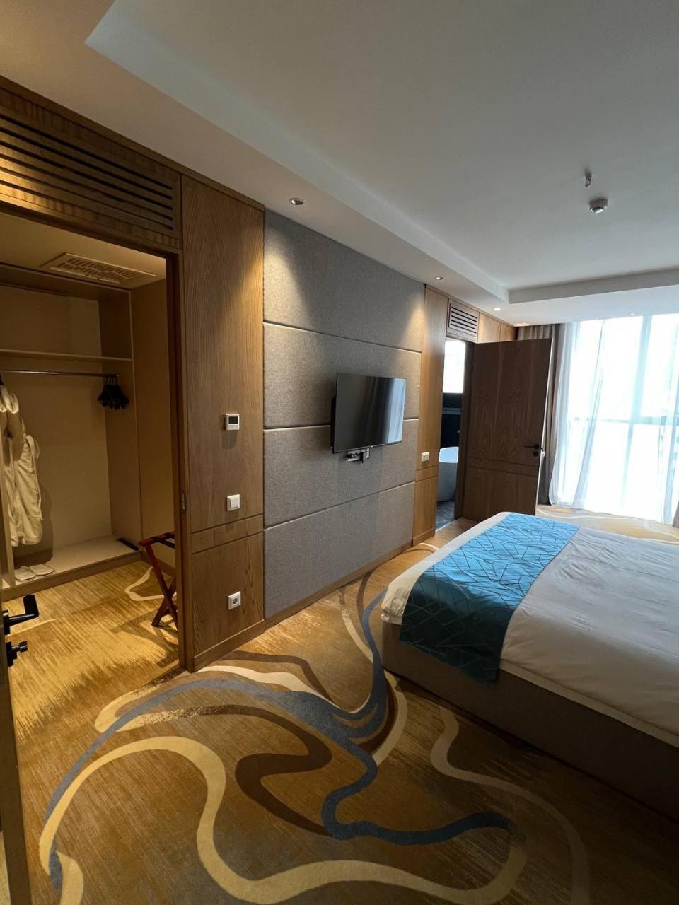 Sofia International Hotel 比什凯克 外观 照片