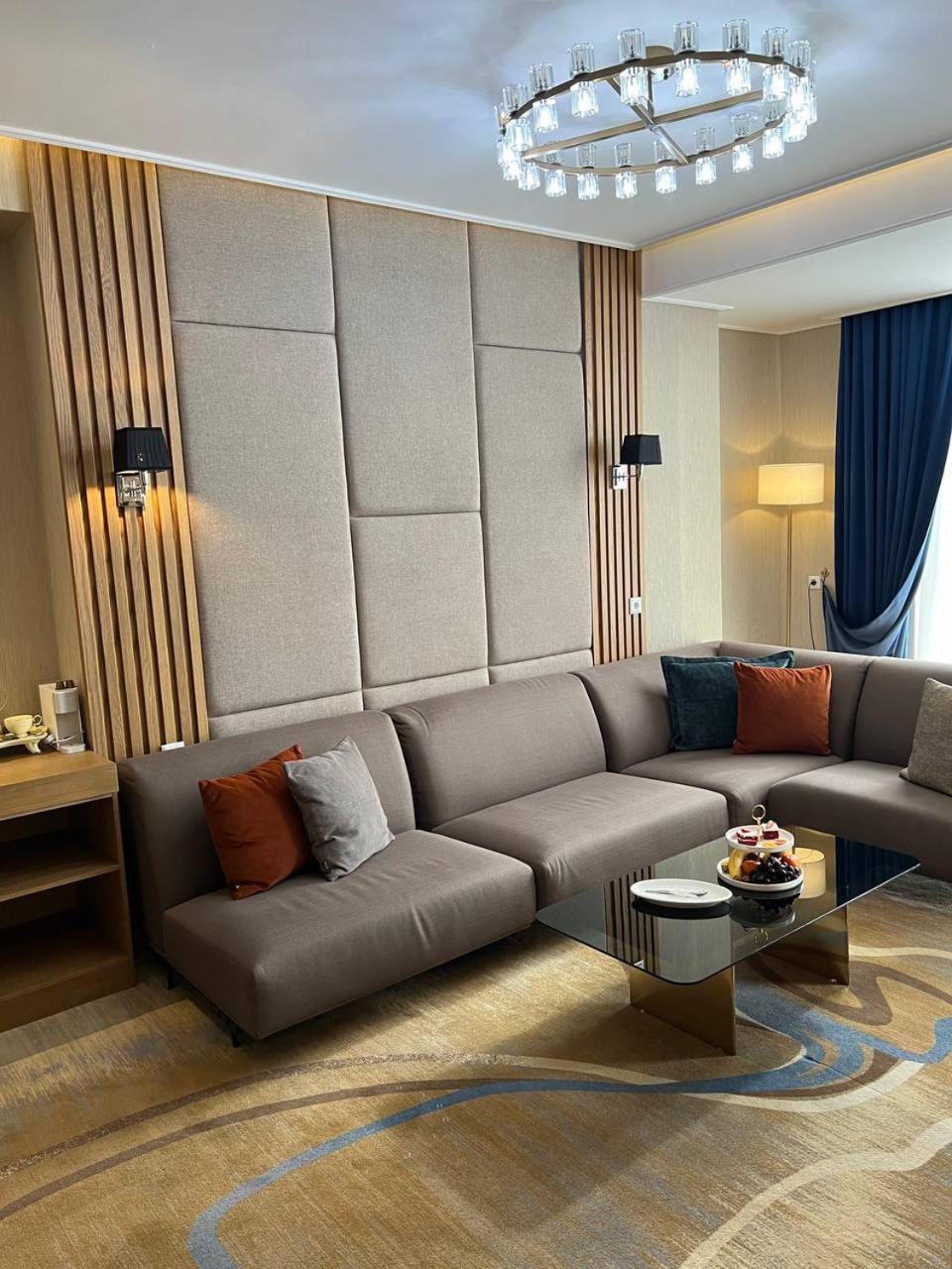 Sofia International Hotel 比什凯克 外观 照片
