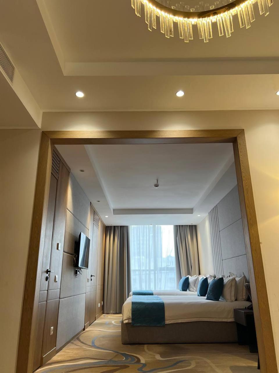 Sofia International Hotel 比什凯克 外观 照片