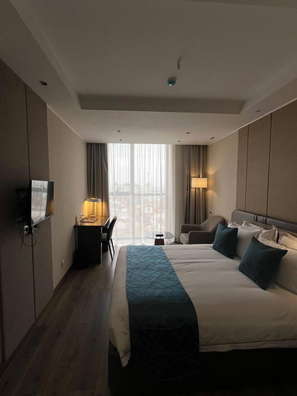Sofia International Hotel 比什凯克 外观 照片